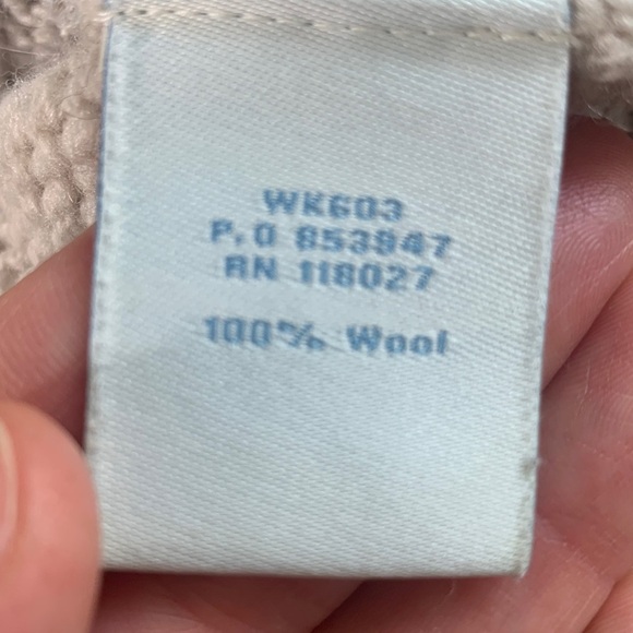 Boden 100% wool oatmeal turtleneck sweater with front pockets size 10 - Picture 5 of 11